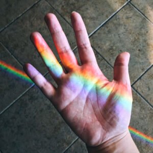 كيف تتكوّن قوس قزح؟